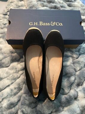 G.H. Bass & Co. Black Round-Toe, canvas wedge pump espadrilles, NWT.